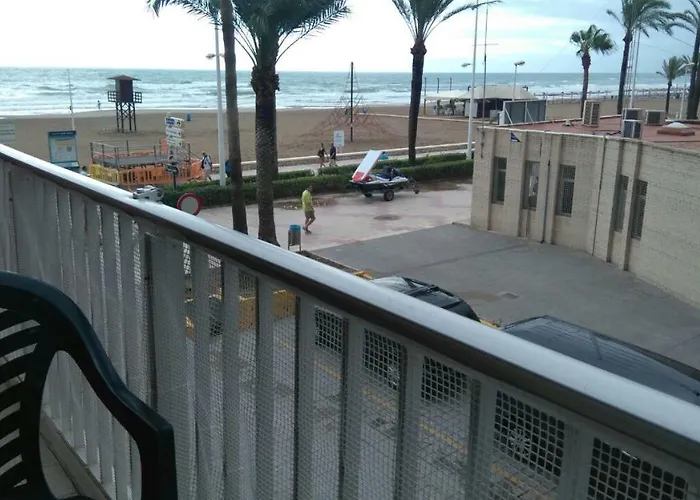 A 10 Metros Del Mar Cullera